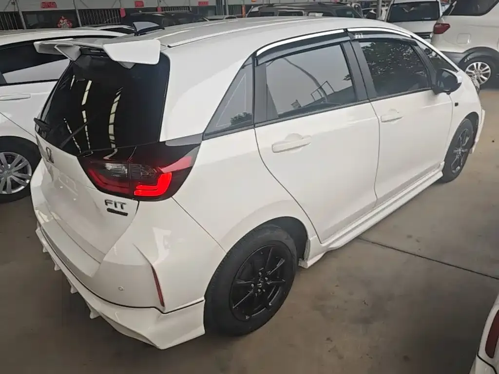 Honda Fit — фото 3