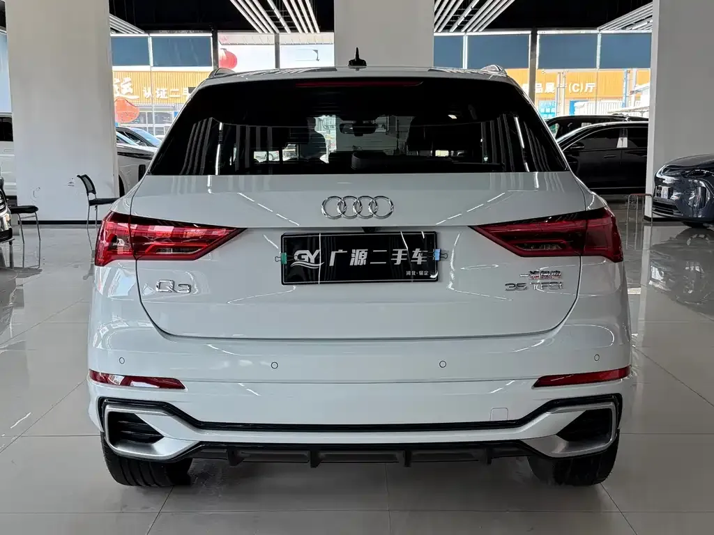 Audi Q3 — фото 8