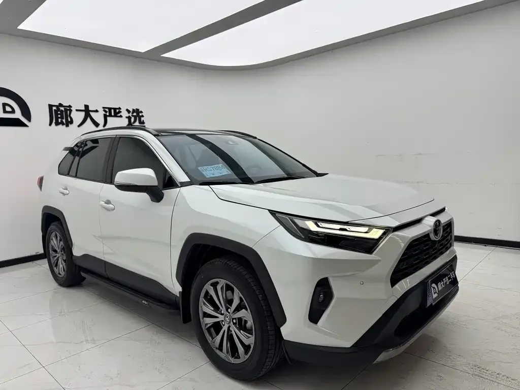 Toyota RAV4 — фото 5