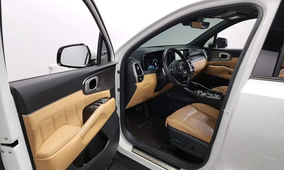 Kia Sorento — фото 8