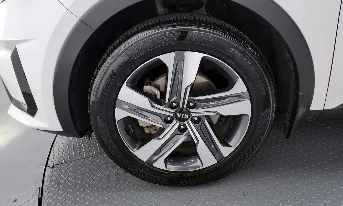 Kia Sorento — фото 10