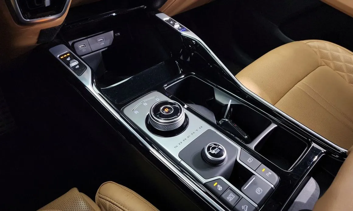 Kia Sorento — фото 6