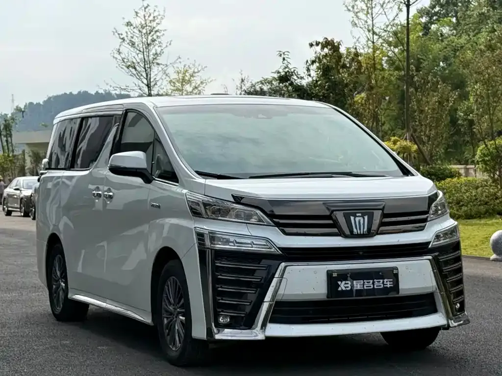 Toyota Vellfire — фото 10