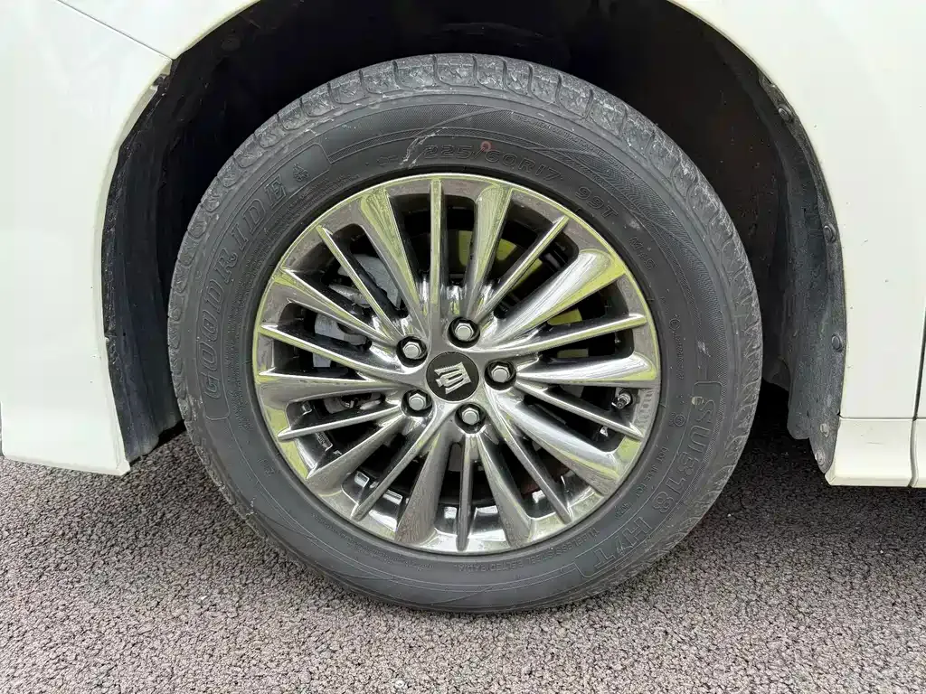Toyota Vellfire — фото 8
