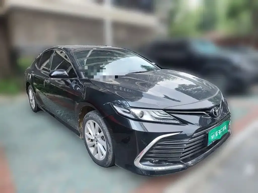 Toyota Camry — фото 4