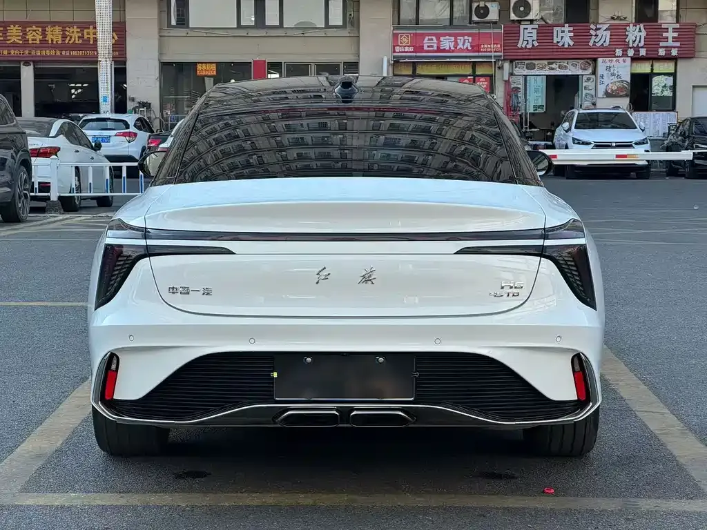 Hongqi H6 — фото 10