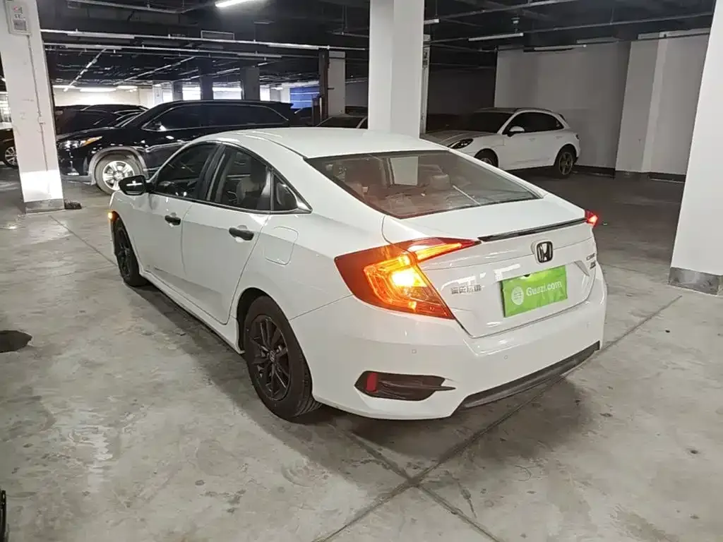 Honda Civic — фото 8