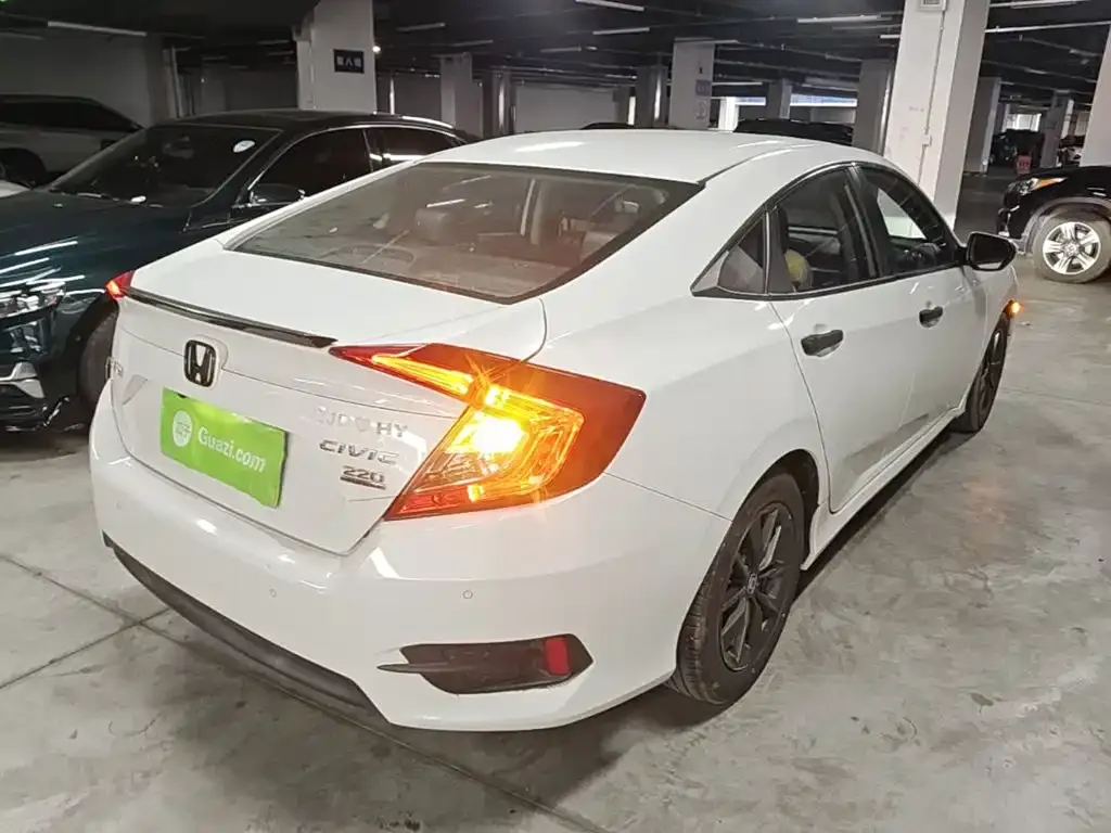 Honda Civic — фото 2