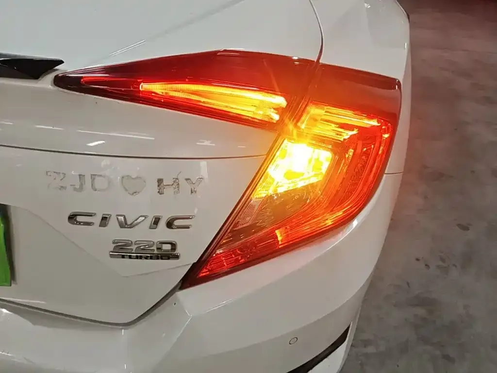 Honda Civic — фото 6