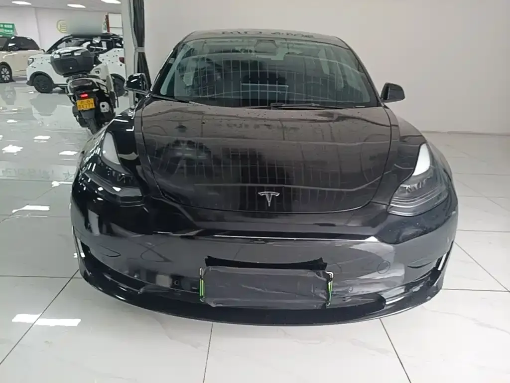 Tesla Model 3 — фото 5