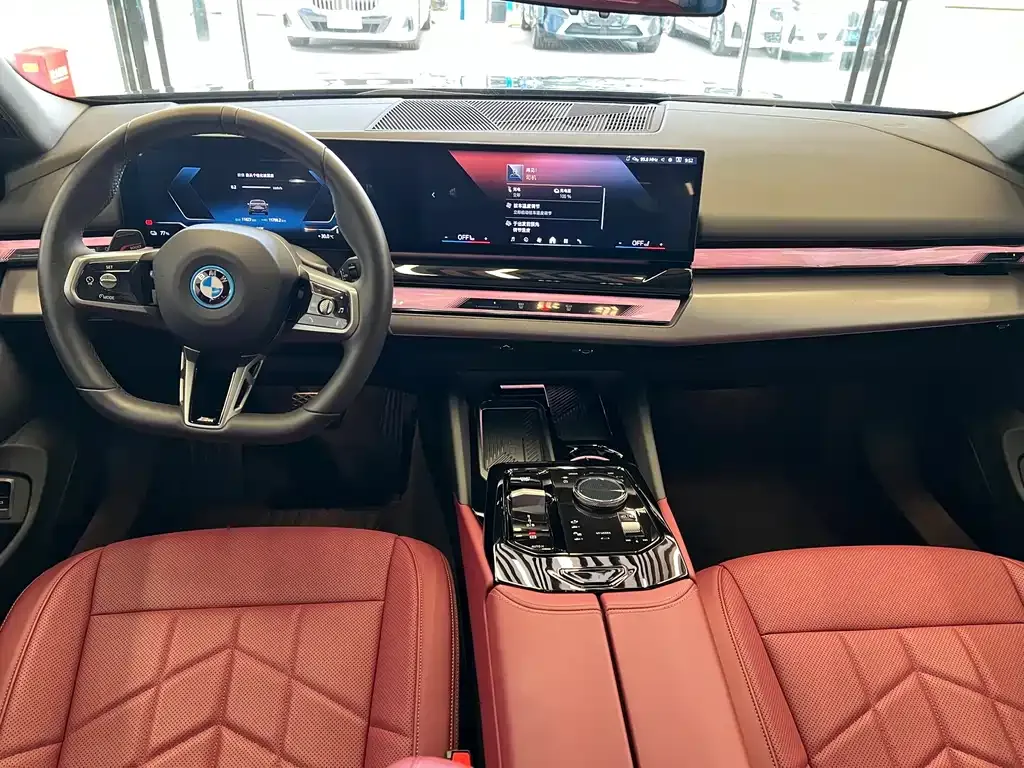 BMW i5 — фото 10