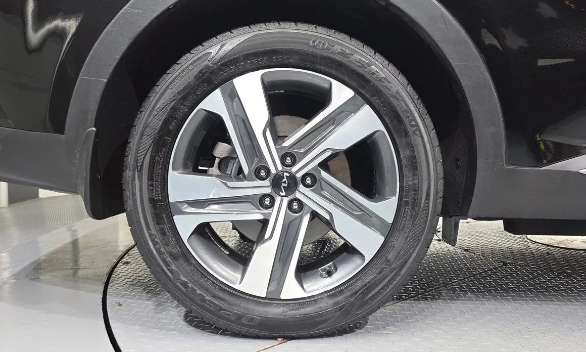 Kia Sorento — фото 6