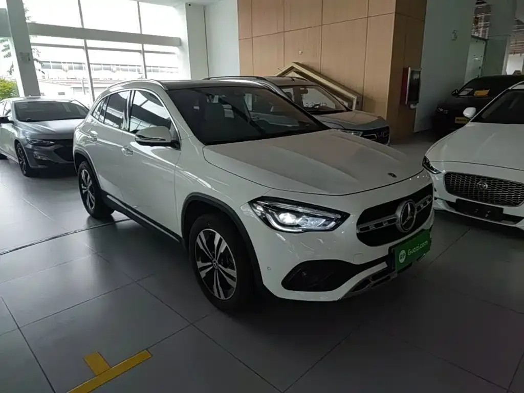 Mercedes-Benz GLA — фото 7