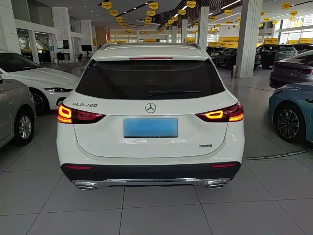 Mercedes-Benz GLA — фото 6