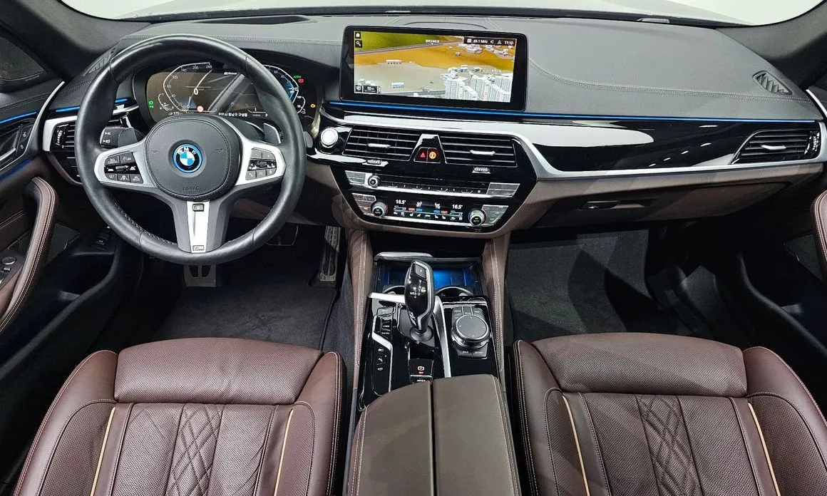 BMW 5-Series — фото 10