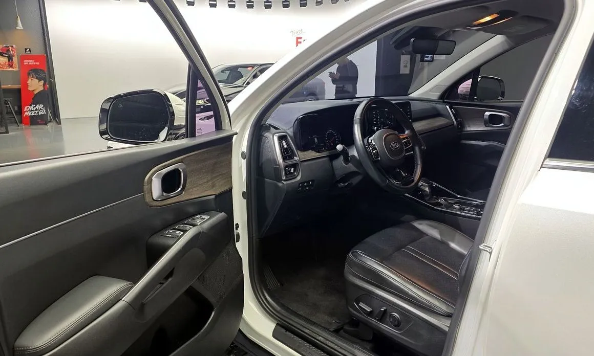 Kia Sorento — фото 10