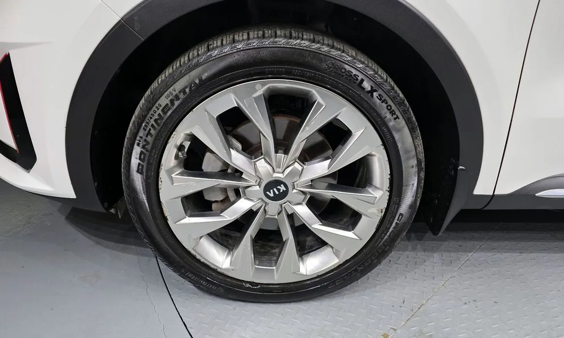 Kia Sorento — фото 8