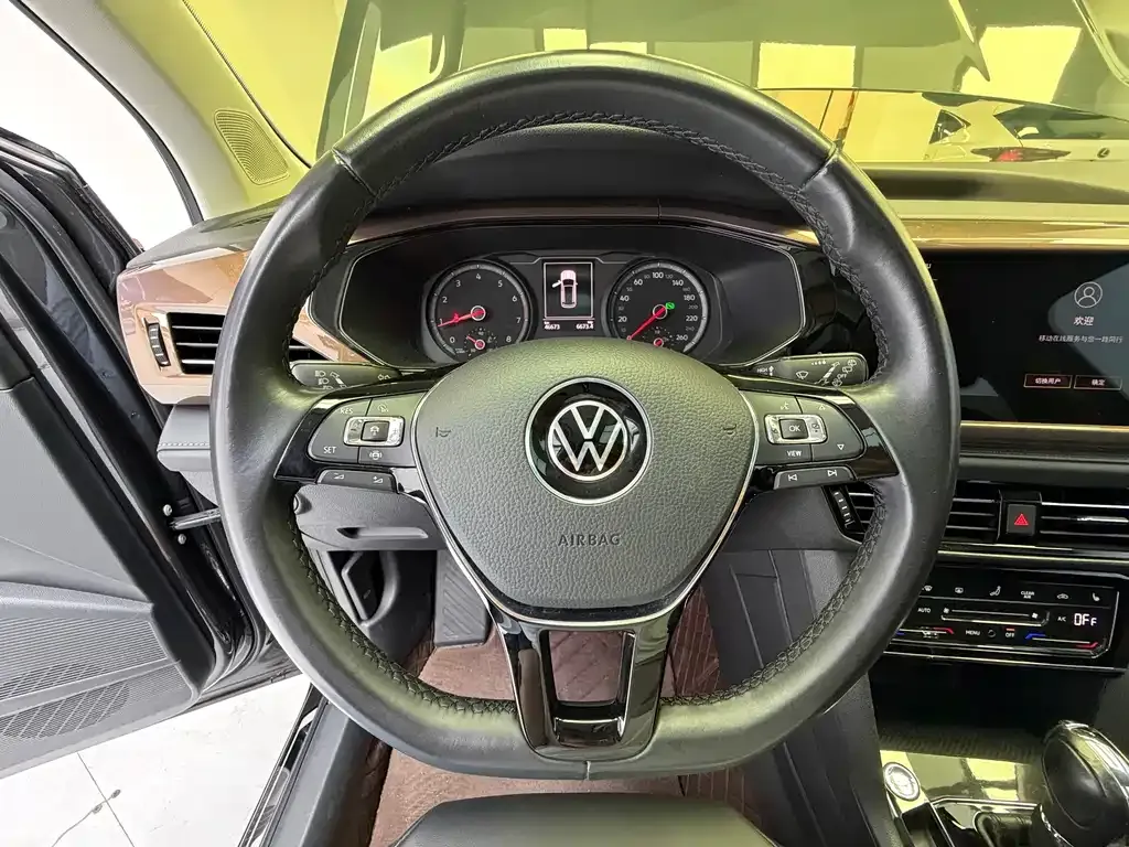Volkswagen Tharu — фото 10