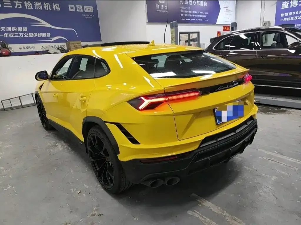 Lamborghini Urus — фото 6