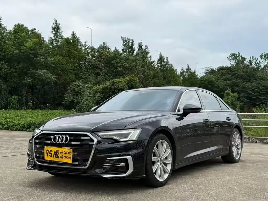 Audi A6L — фото 1