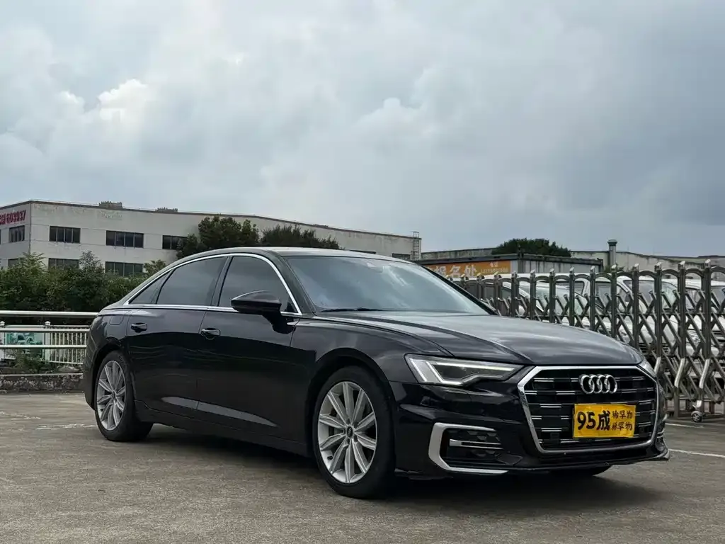 Audi A6L — фото 9