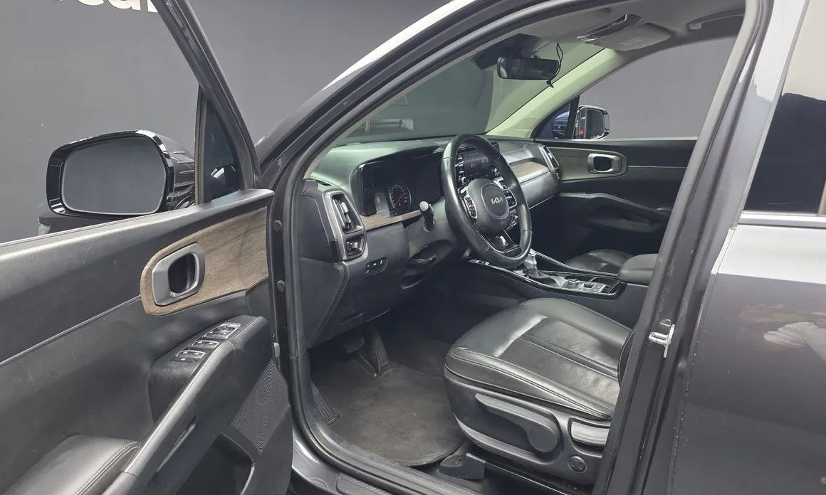 Kia Sorento — фото 8