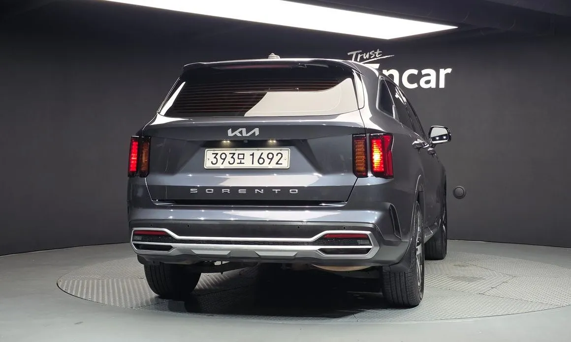 Kia Sorento — фото 4