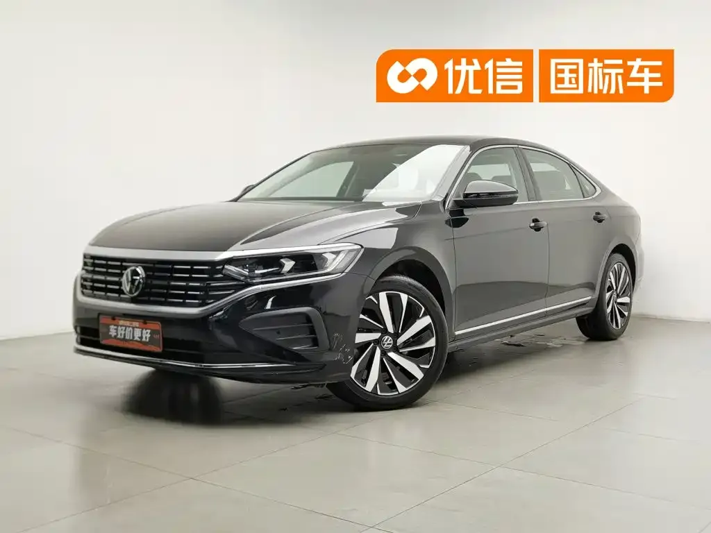 Volkswagen Passat — фото 1