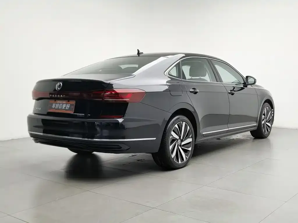 Volkswagen Passat — фото 4