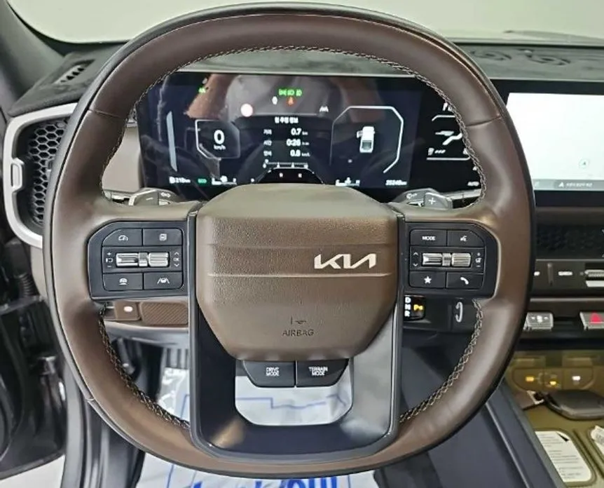 Kia Tasman — фото 10