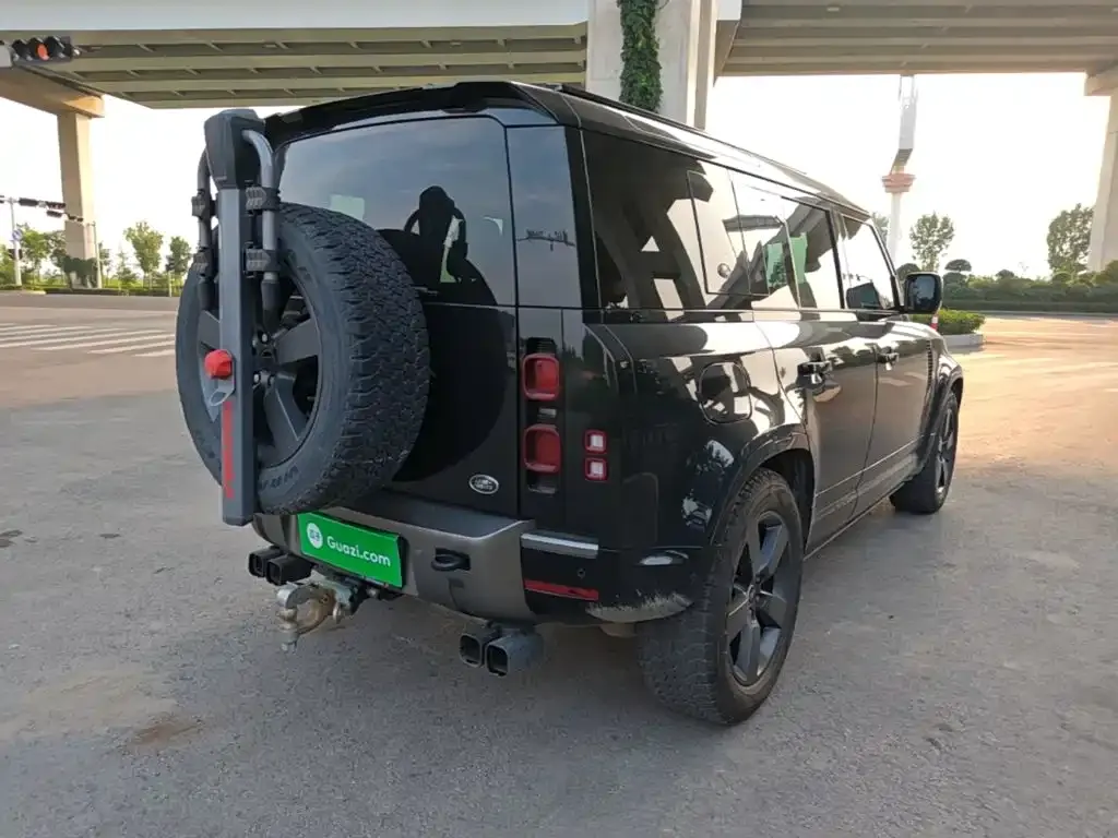 Land Rover Defender — фото 6