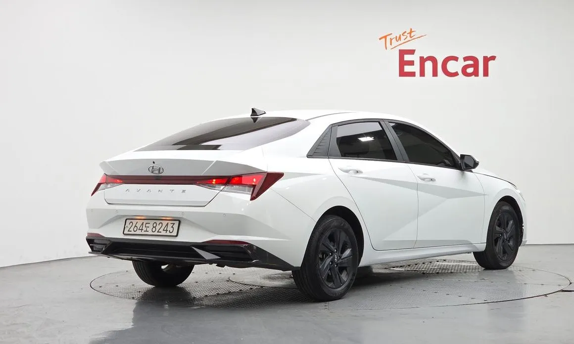 Hyundai AVANTE — фото 3