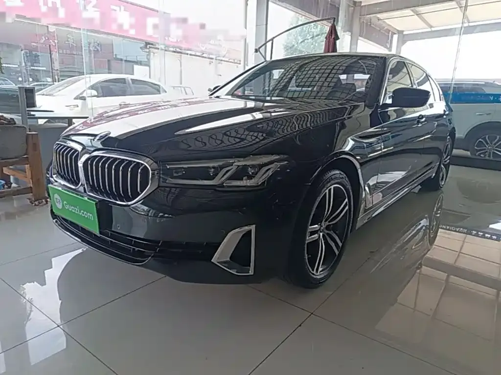 BMW 5 Series — фото 10