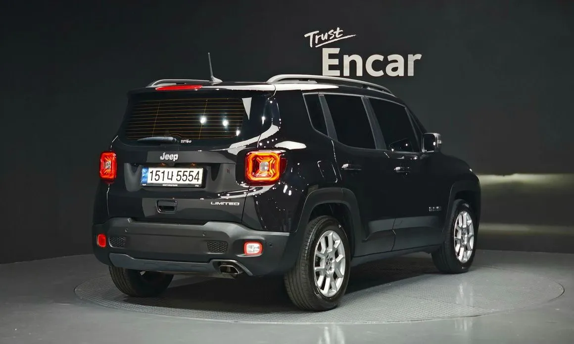Jeep Renegade — фото 4
