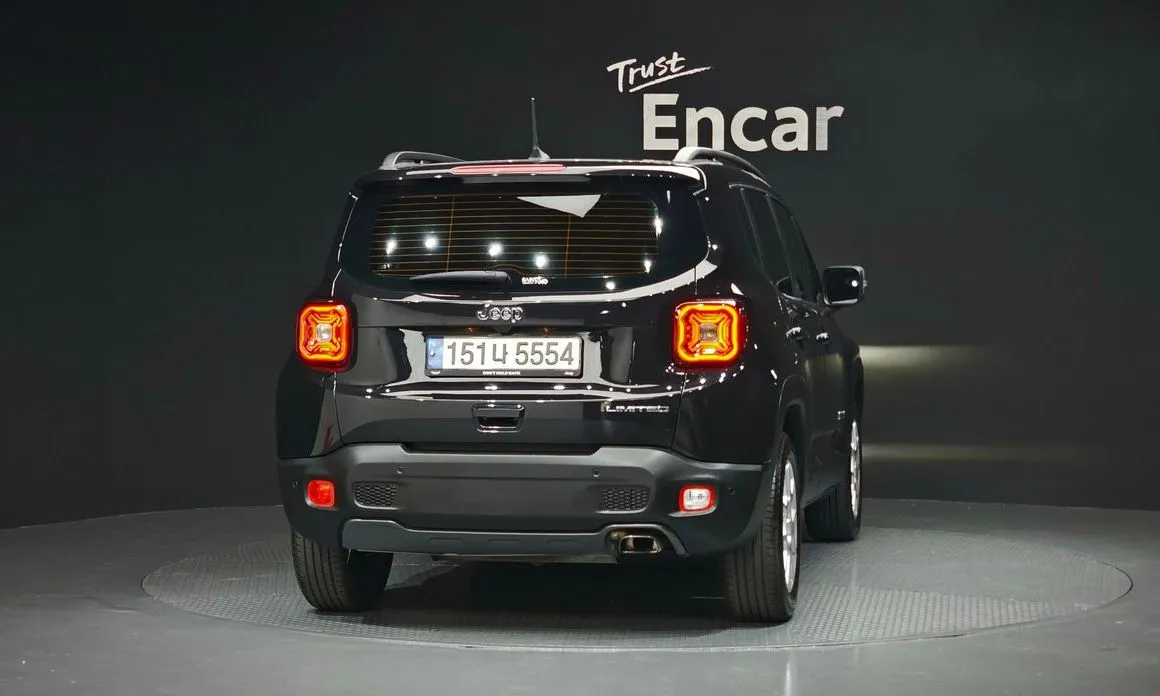 Jeep Renegade — фото 2