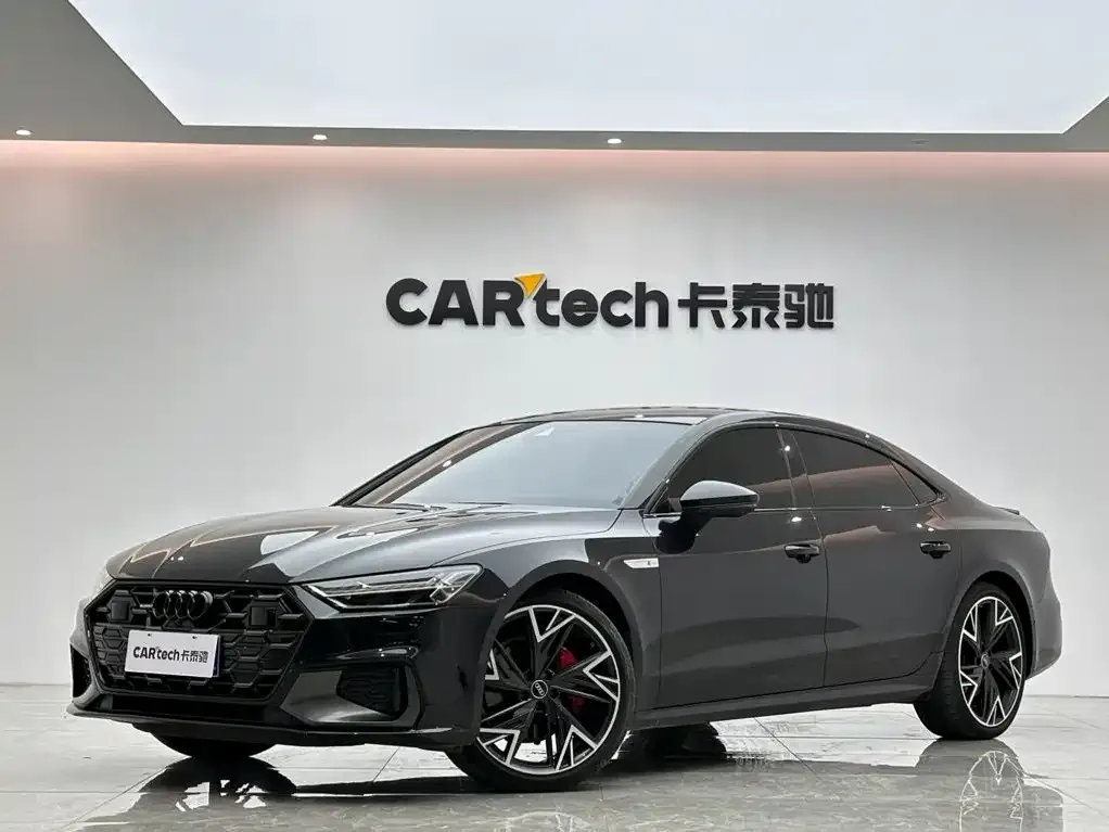 Audi A7L — фото 1