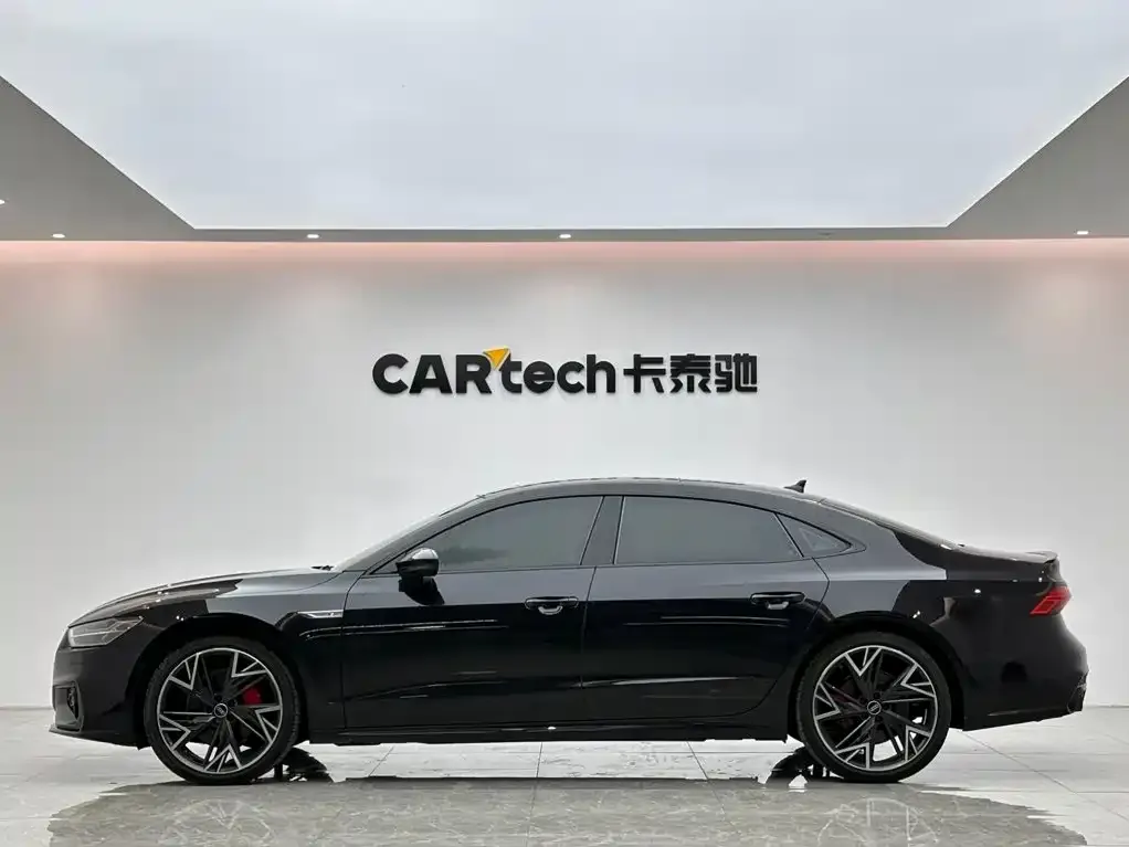 Audi A7L — фото 5