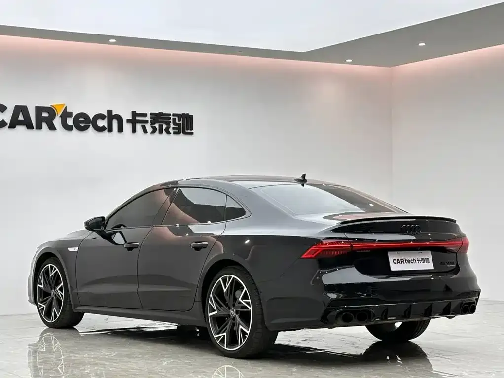 Audi A7L — фото 3