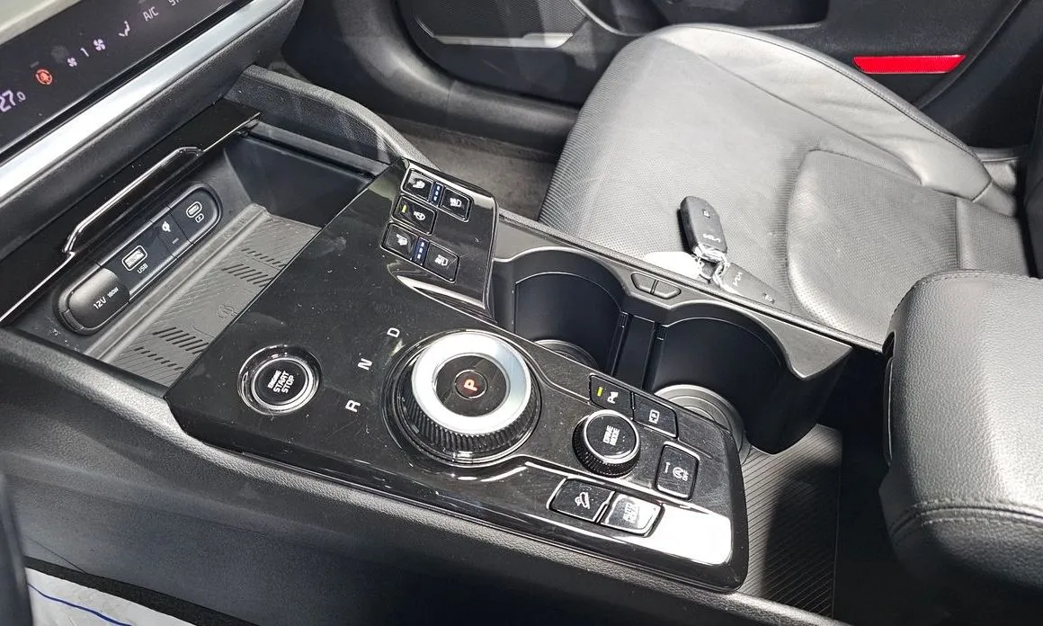 Kia Sportage — фото 8