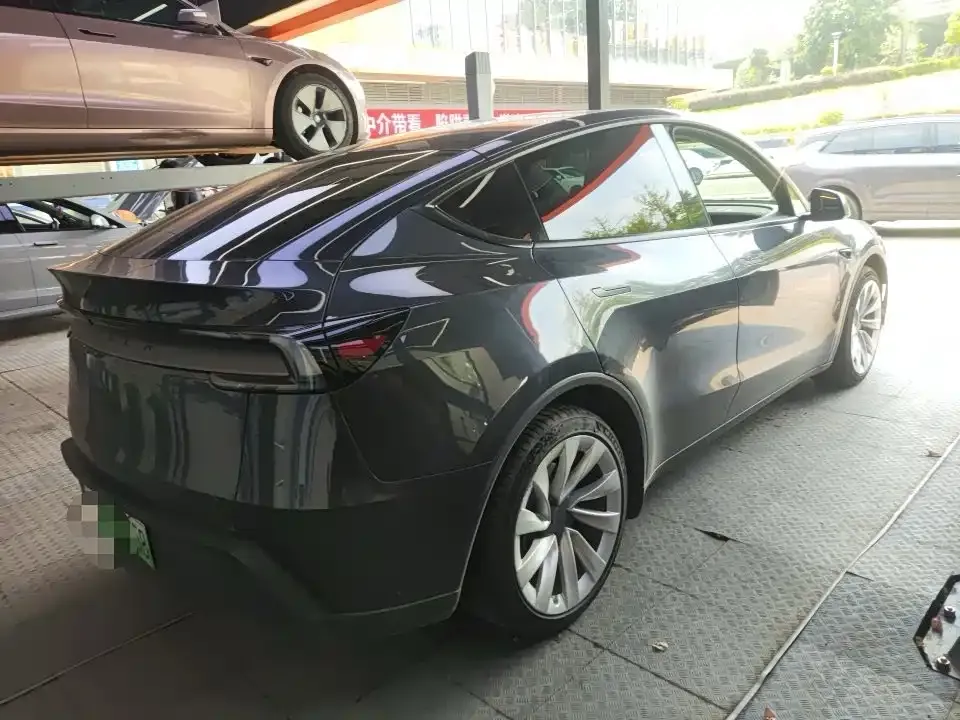 Tesla Model Y — фото 3