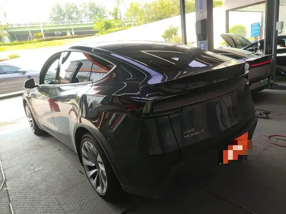 Tesla Model Y — фото 6