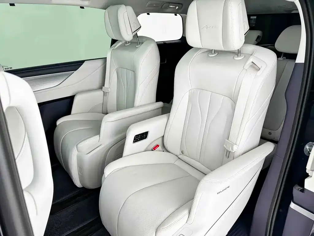 Buick GL8 Hybrid — фото 4