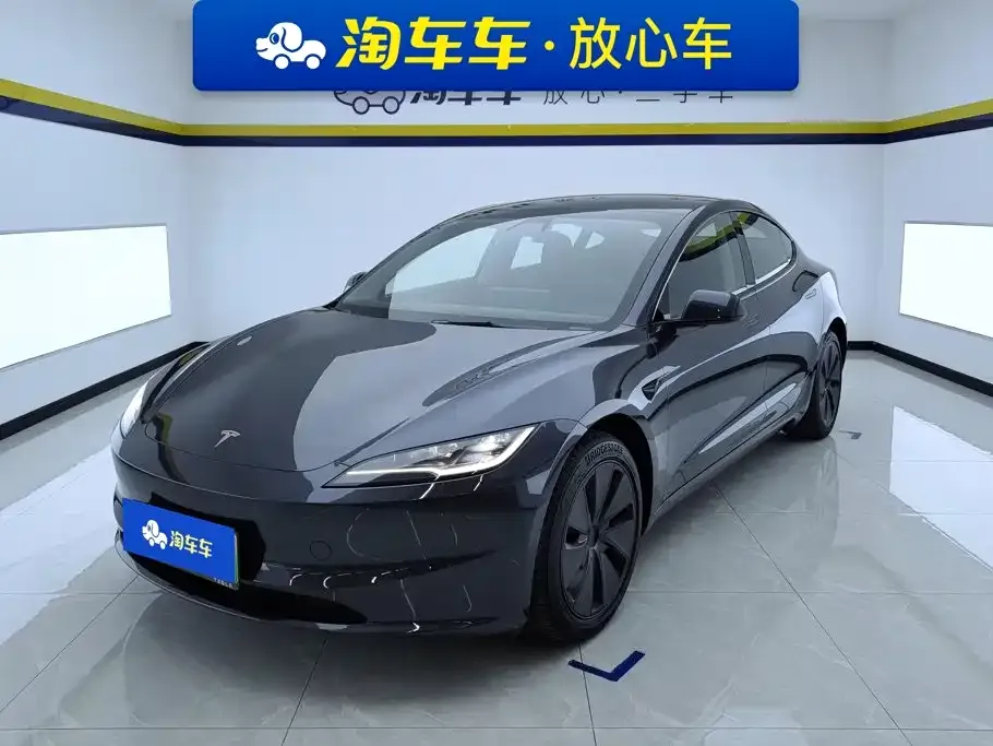Tesla Model 3 — фото 1