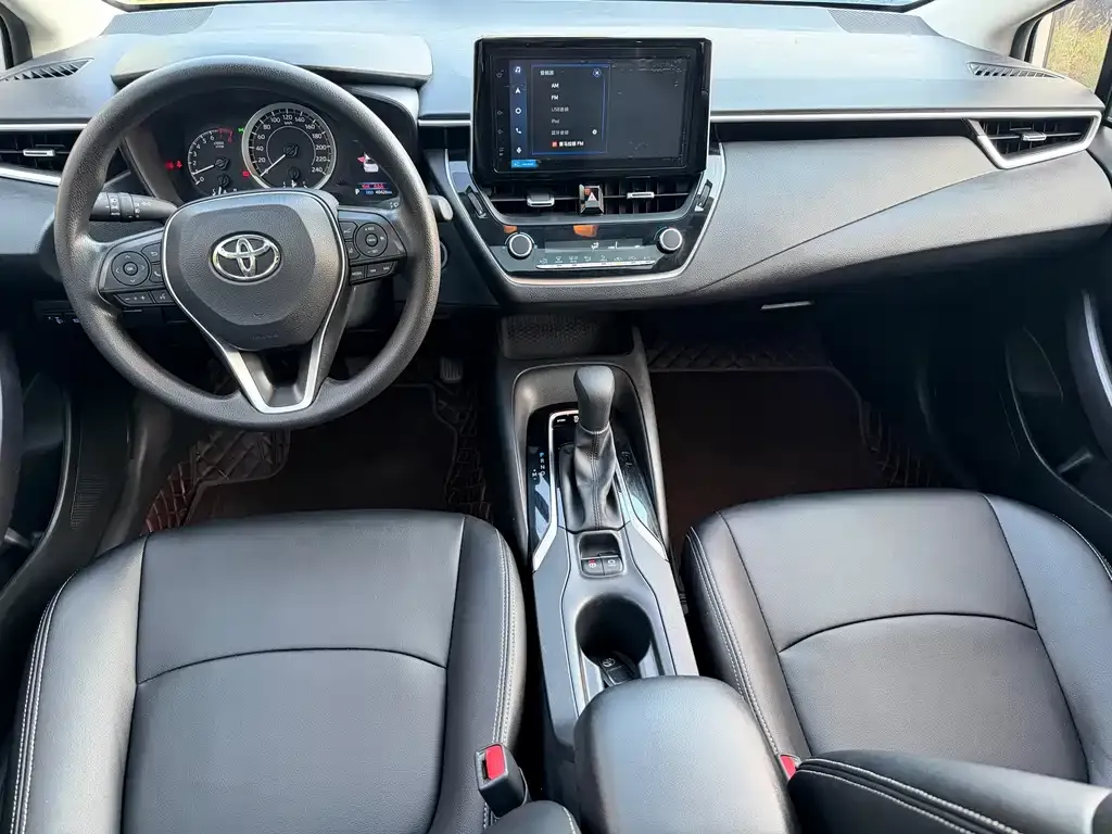 Toyota Corolla — фото 10
