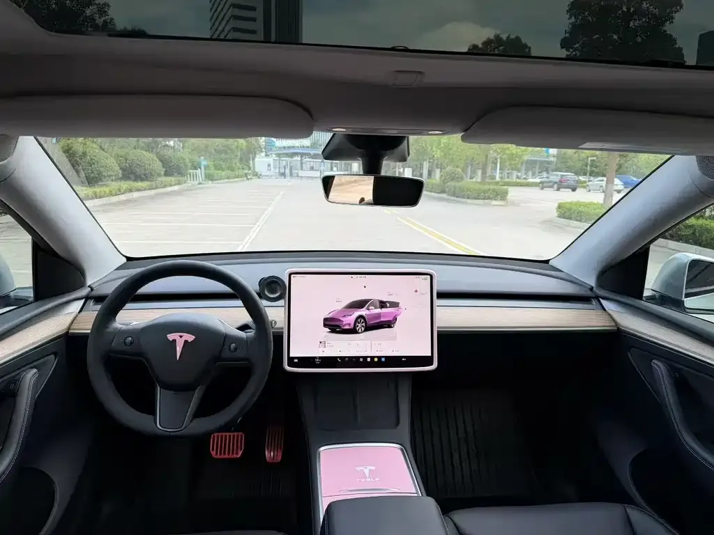 Tesla Model Y — фото 3