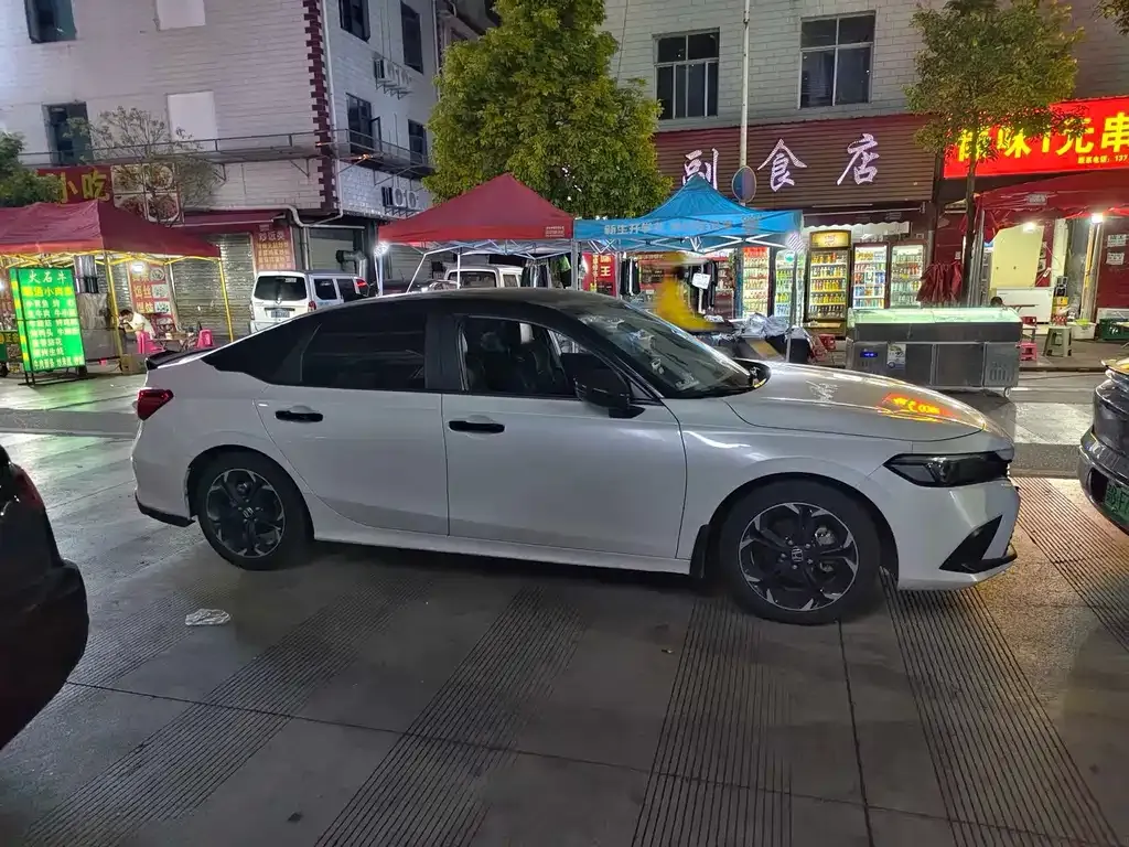 Honda Civic — фото 7