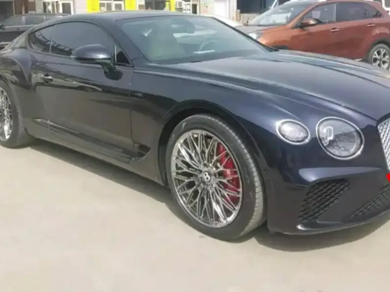 Bentley Continental — фото 6