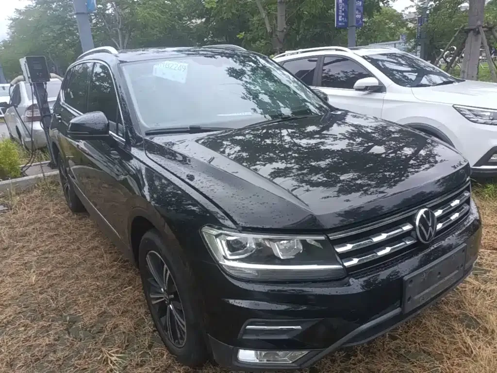 Volkswagen Tiguan L — фото 4