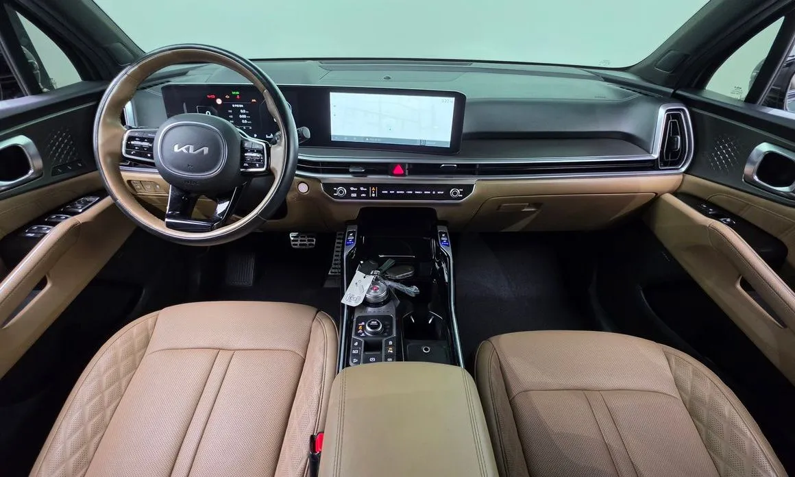 Kia Sorento — фото 7