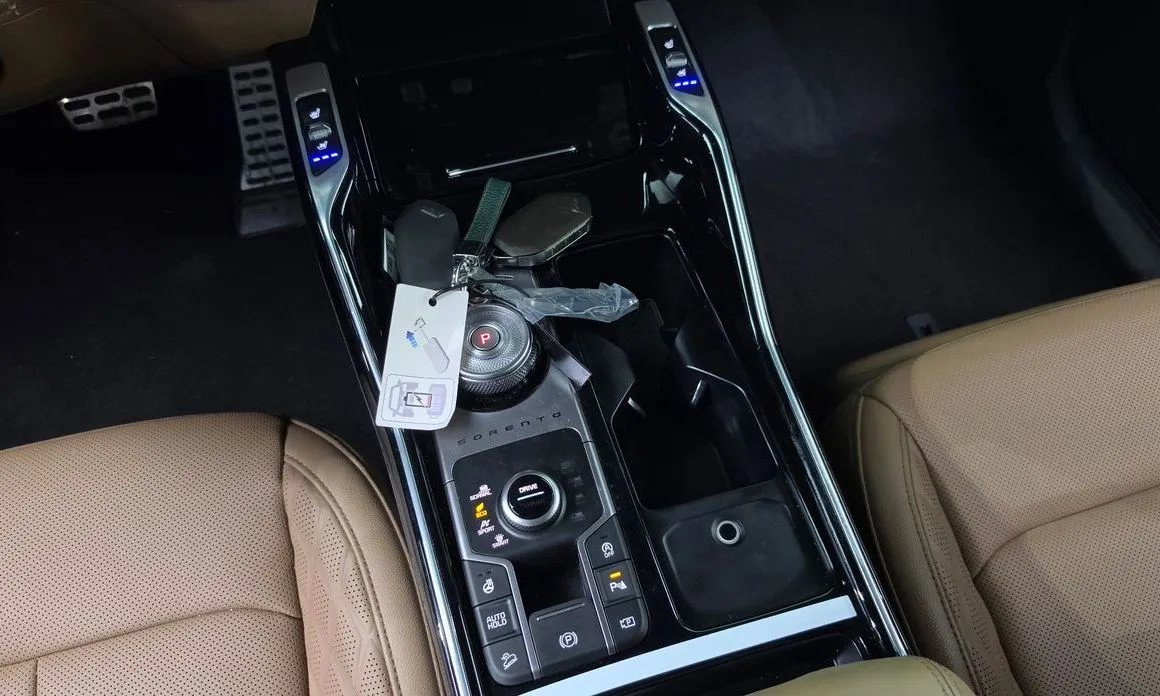 Kia Sorento — фото 10